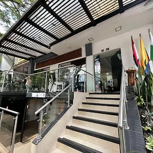 Merlott Lleras 3*, Medellin Colombia